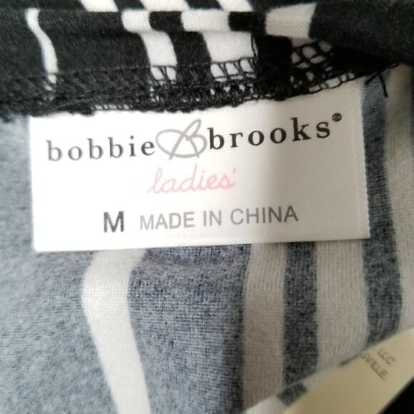 4/$25 NWT Set of 2 Bobbie Brooks V Neck Top - Picture 3 of 7